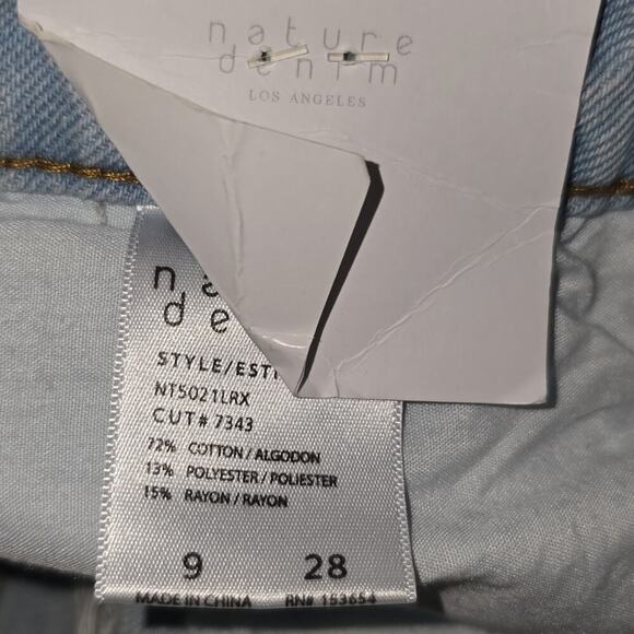 Nature Denim Kyler Mom Jeans Distressed Light Wash Womens Size 9 NWT - Picture 14 of 14